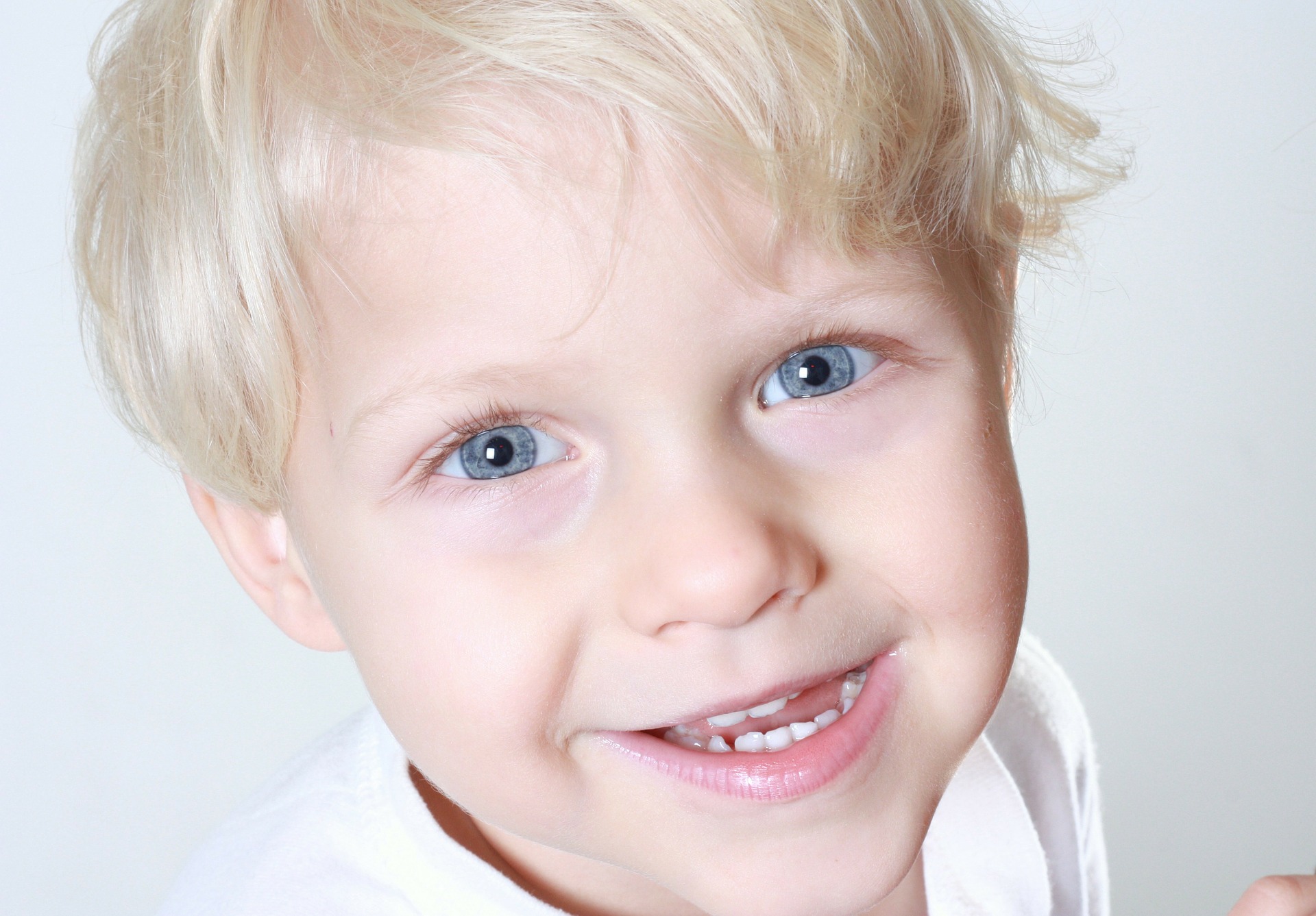 ハーフの子供の髪と目の色 金髪の青い目の子は生まれるか ドイツ子育て生活